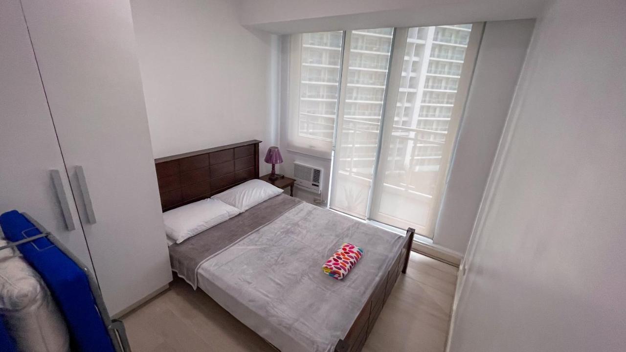 Azure Urban Resort Maui Unit Манила Экстерьер фото
