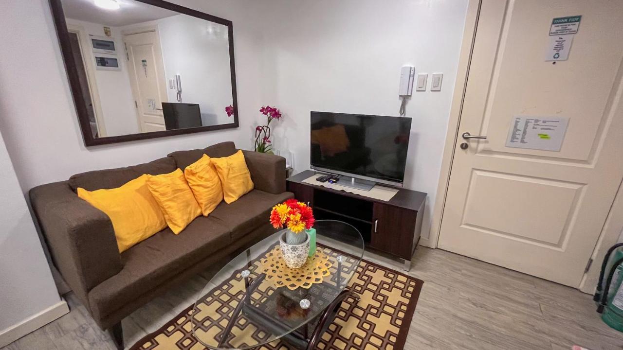 Azure Urban Resort Maui Unit Манила Экстерьер фото