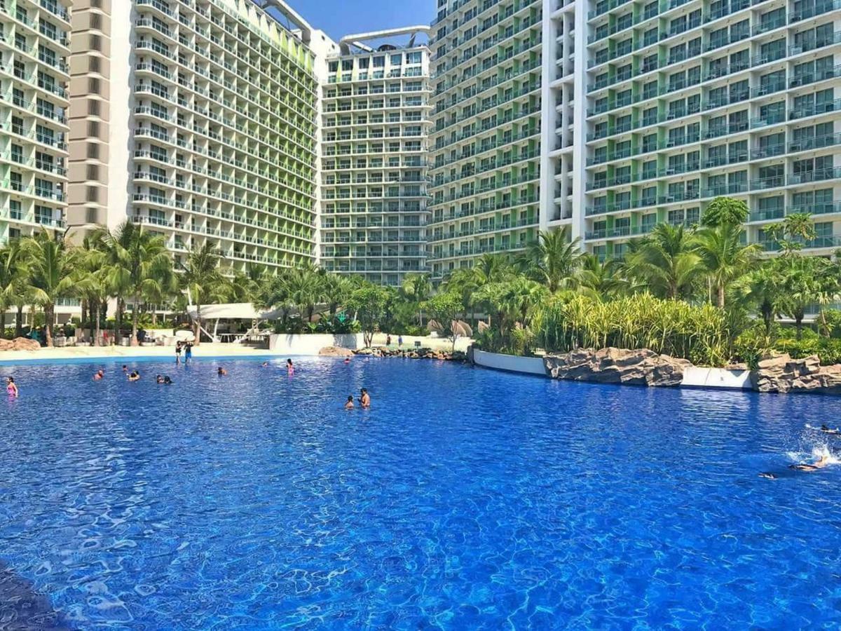 Azure Urban Resort Maui Unit Манила Экстерьер фото